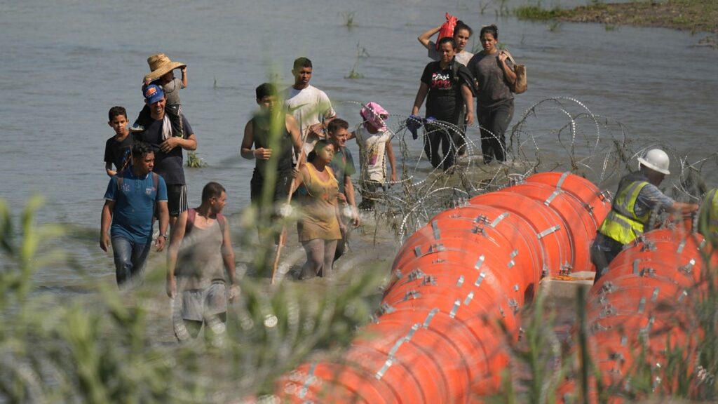 Texas fights to keep floating barrier.