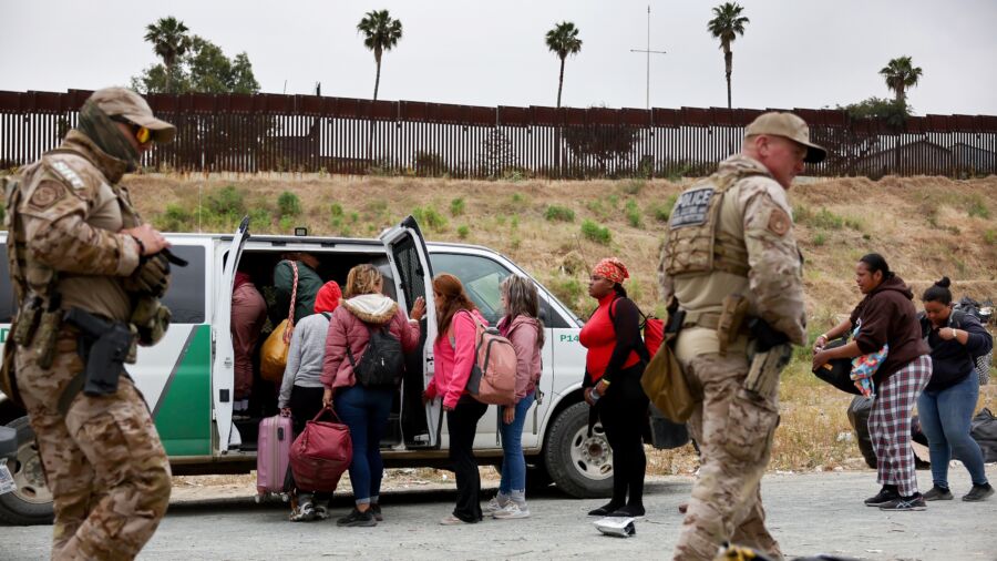 10,000 Illegal Immigrants Detained in Tucson