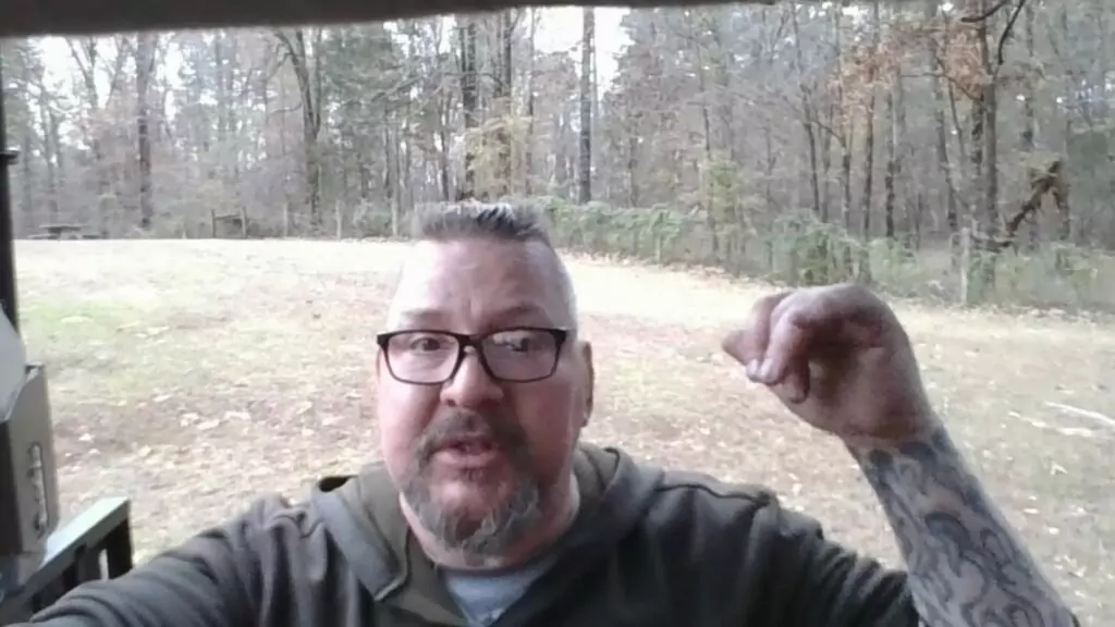 RichieFromBoston talk about how warren buffet pulled out of the dollar.